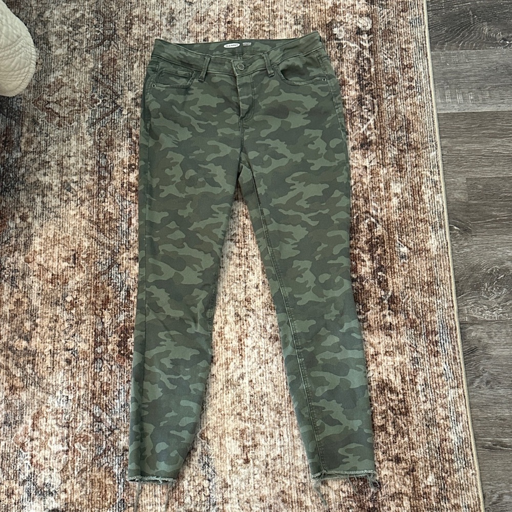 Women’s Camo Skinny Jeans